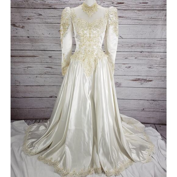 Vintage Jean Phoenix by Shirlee Women's Ivory Puff Sleeve Wedding Gown Size 10 - Picture 1 of 16